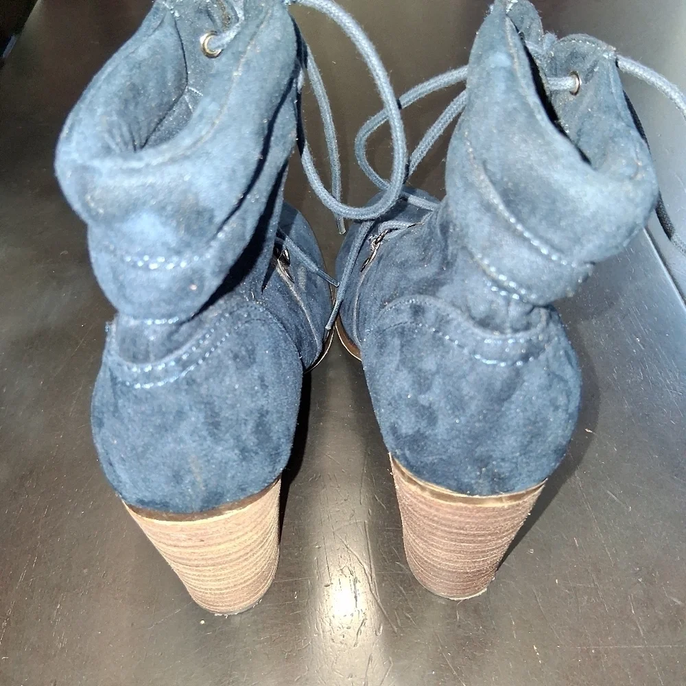 SM New York Blue Suede Boots     Size 7M